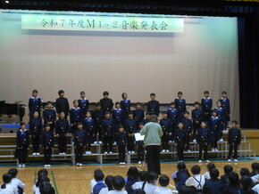 M1・2生による校内音楽発表会
