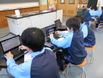 理科論文始まる！