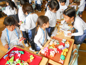 笑顔がいっぱい おもちゃ研究所