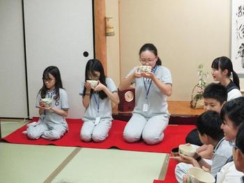 上海華東師範大附属第二中学国際部との交流