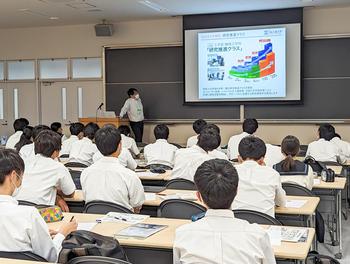 大学模擬授業を開催