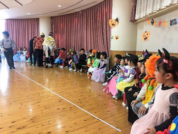 ハロウィン幼稚園交流