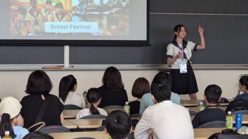学校見学会で英語プレゼン