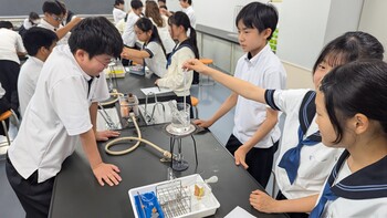 理科の実験授業②