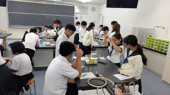 理科の実験授業②