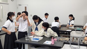 理科の実験授業②