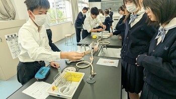 理科の実験授業④