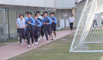 寒風をついて！