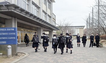 生徒会あいさつ運動