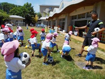 年少組初めてのサッカー