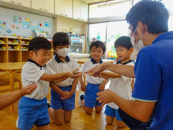 かえるくん「こんにちは」「さようなら」