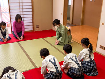 年長組　礼法の時間