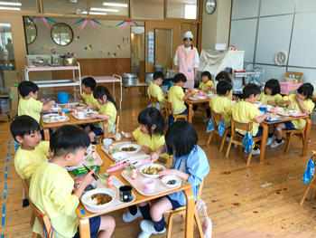 給食が始まりました