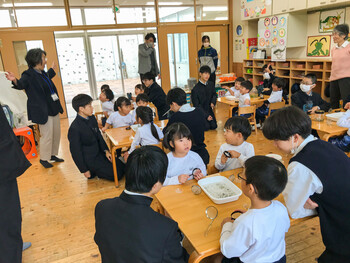 水中の生き物観察会